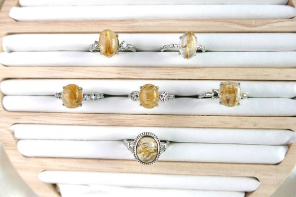 Goldene Rutil Ringe