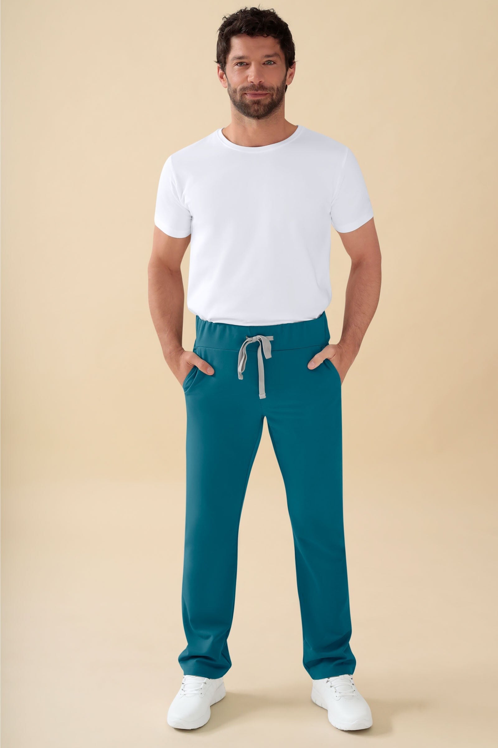 Uomo: KAERE Pantaloni - orlo dritto - taglia corta - senza tasche sulle gambe
