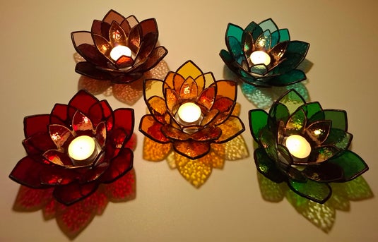 Glas in lood lotus theelichthouders Glazige Loodjes