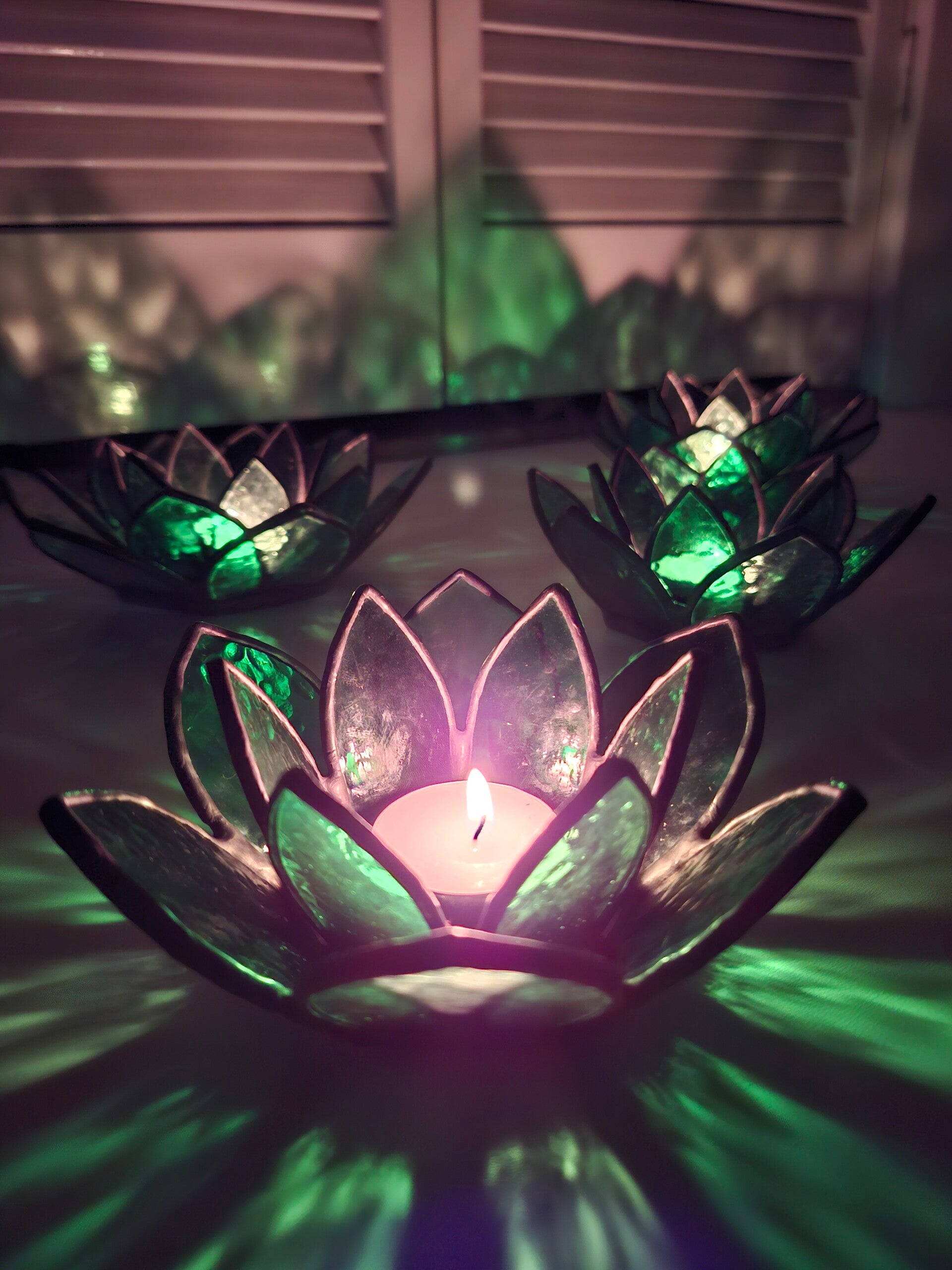 Glas in lood lotus theelichthouders Glazige Loodjes 