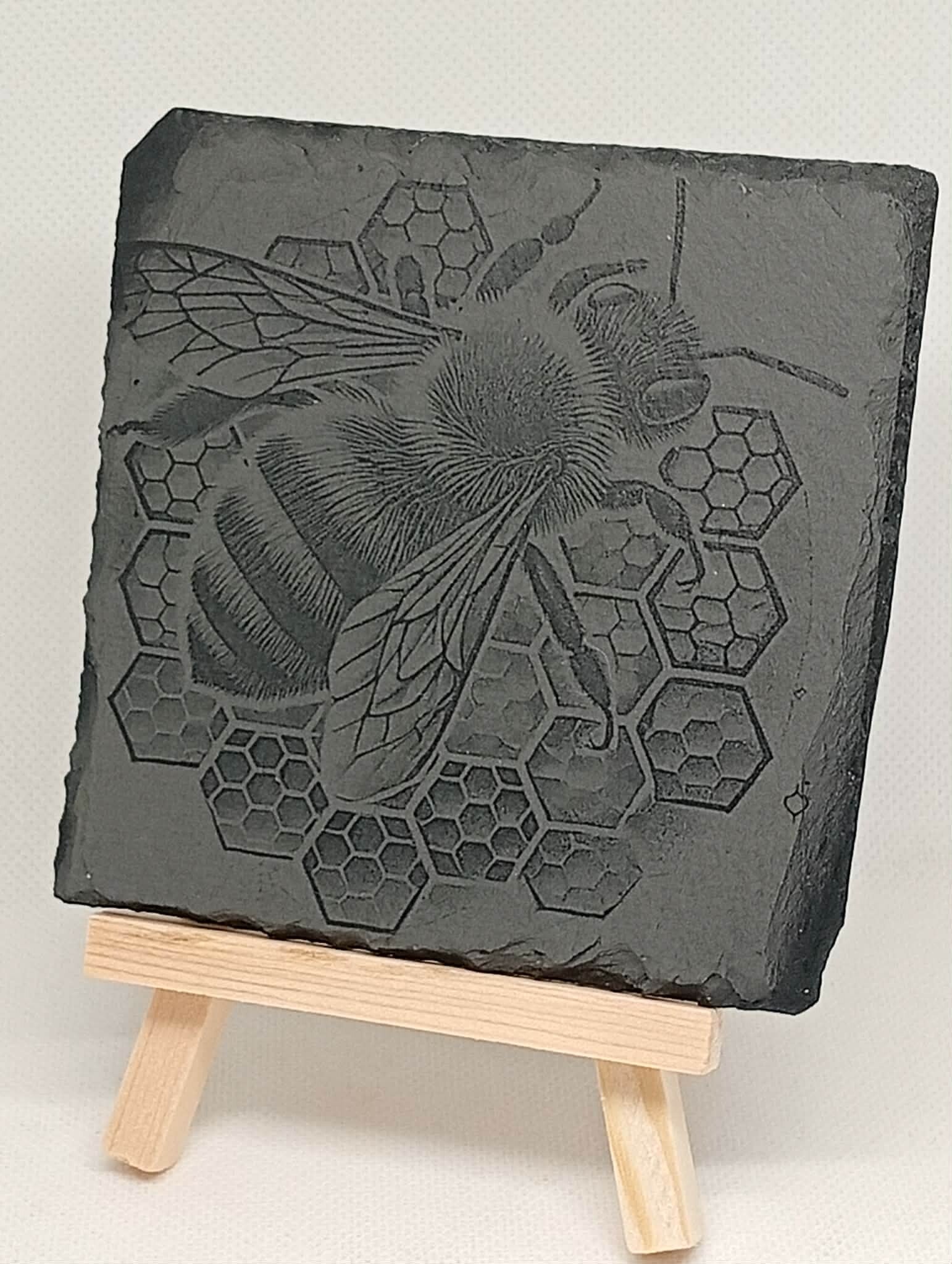 Ardoise gravée – Abeille & Ruche 🐝