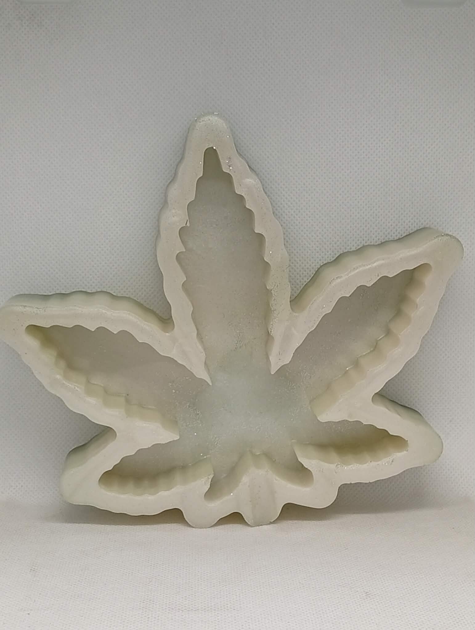 Cendrier feuille