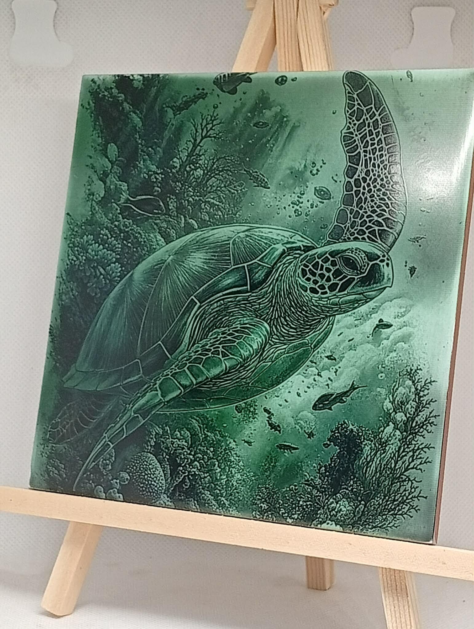Carreau en céramique gravé – Tortue marine 🐢