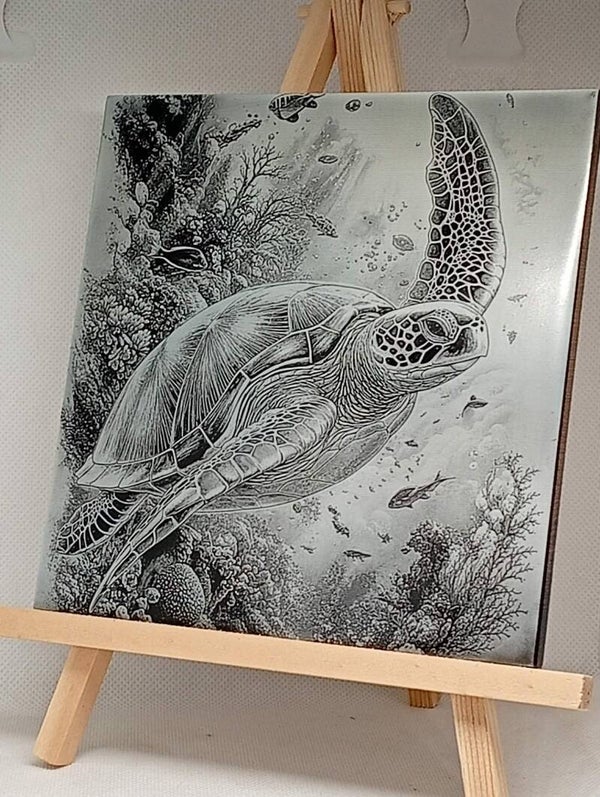 Carreau en céramique gravé – Évasion sous-marine