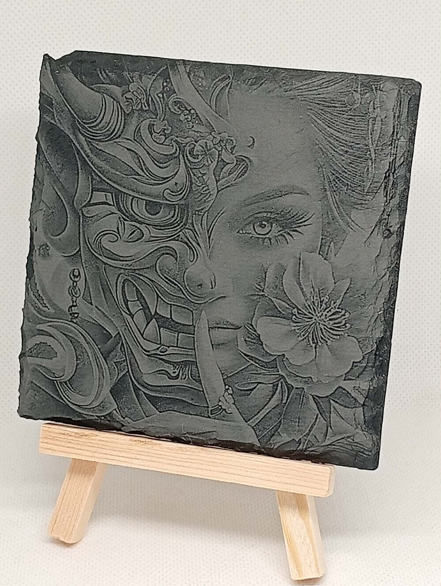 Ardoise gravée – Geisha & Masque japonais