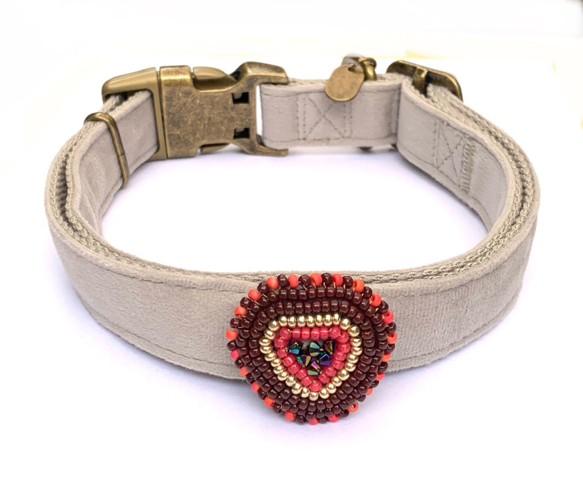 Coral & Cocoa - Hart Charm