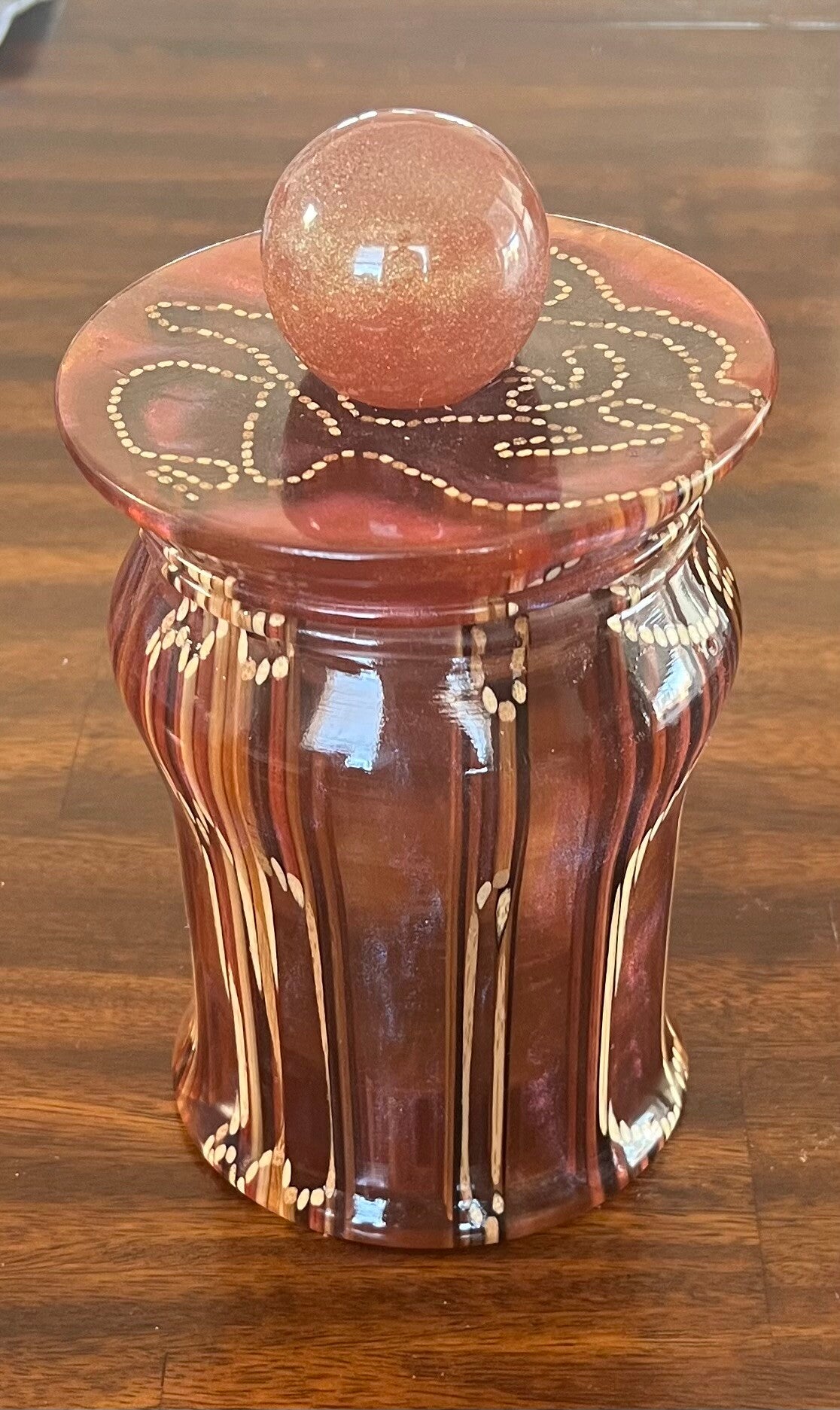 Vessel with lid