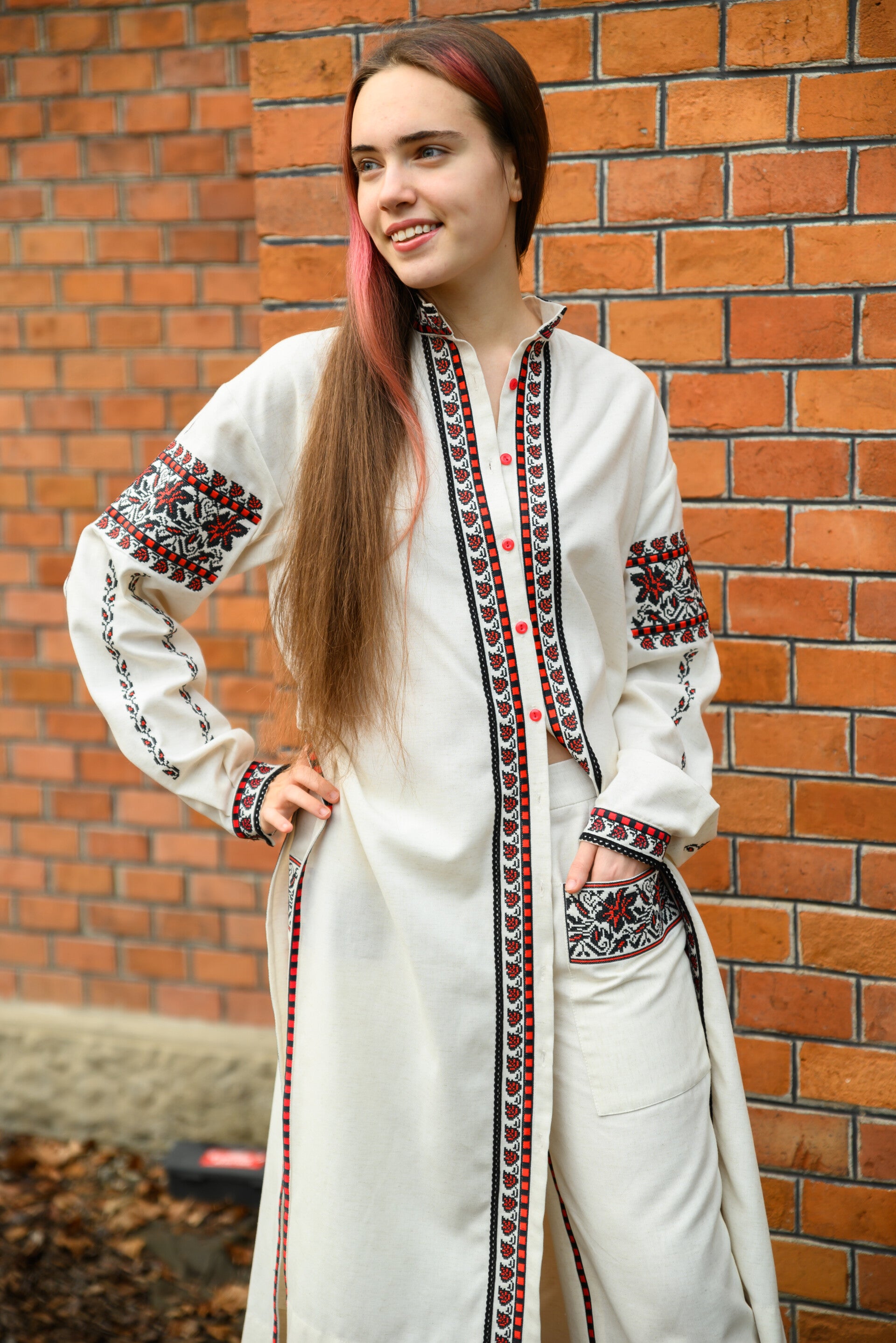 Embroidered linen blend pants suit. Drohobych ornament