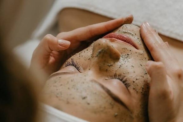 Gesichtsmassage  60 Minuten mit Vor.- und Nachgespräch