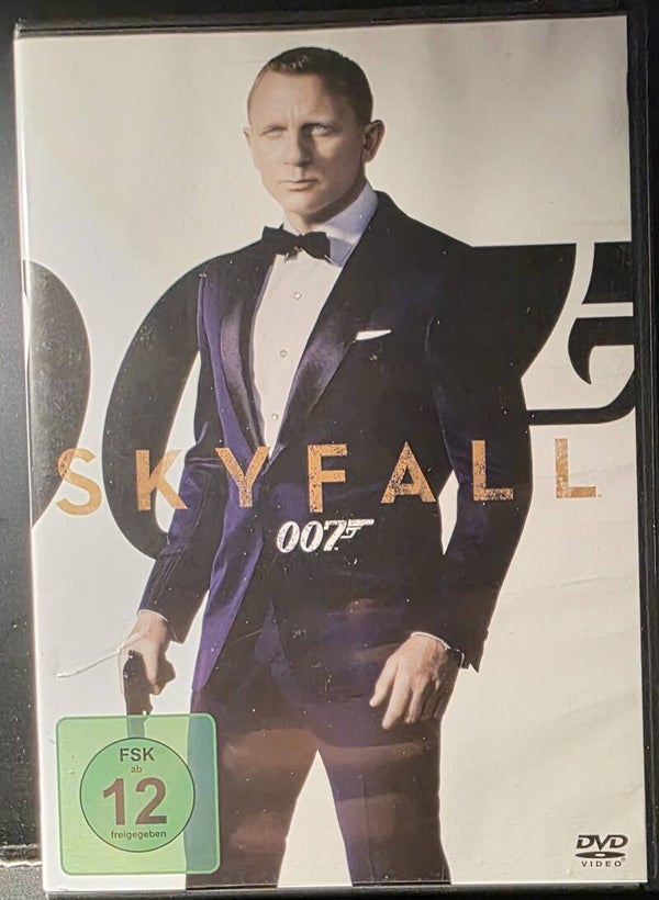 007   Skyfall        O8