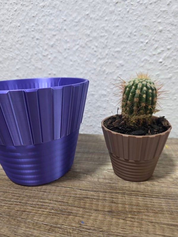 Moderner Blumentopf – 3D Druck – Rillen-Design – mehrere Größen – Farbe nach Wunsch