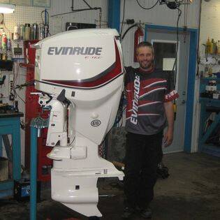 réparation et pièces de hors bord