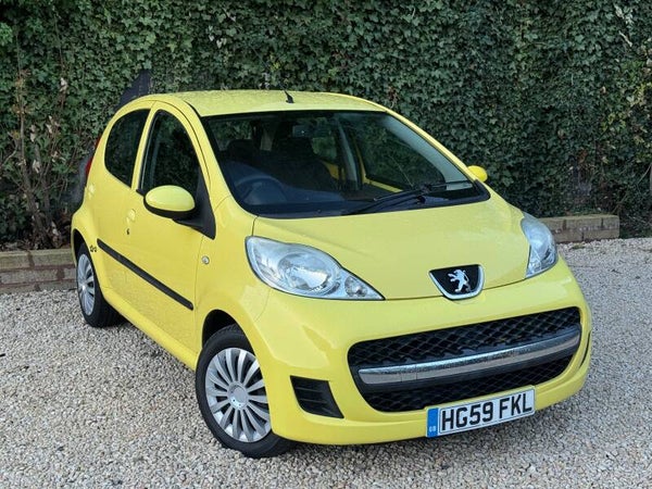 Automatic Peugeot 107 urban 1,0 Petrol