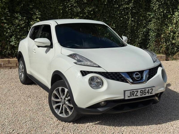 Automatic Nissan Juke Tekna XTRON 1.6 Petrol 2015