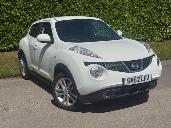 Automatic Nissan Juke Tekna 1.6 Petrol