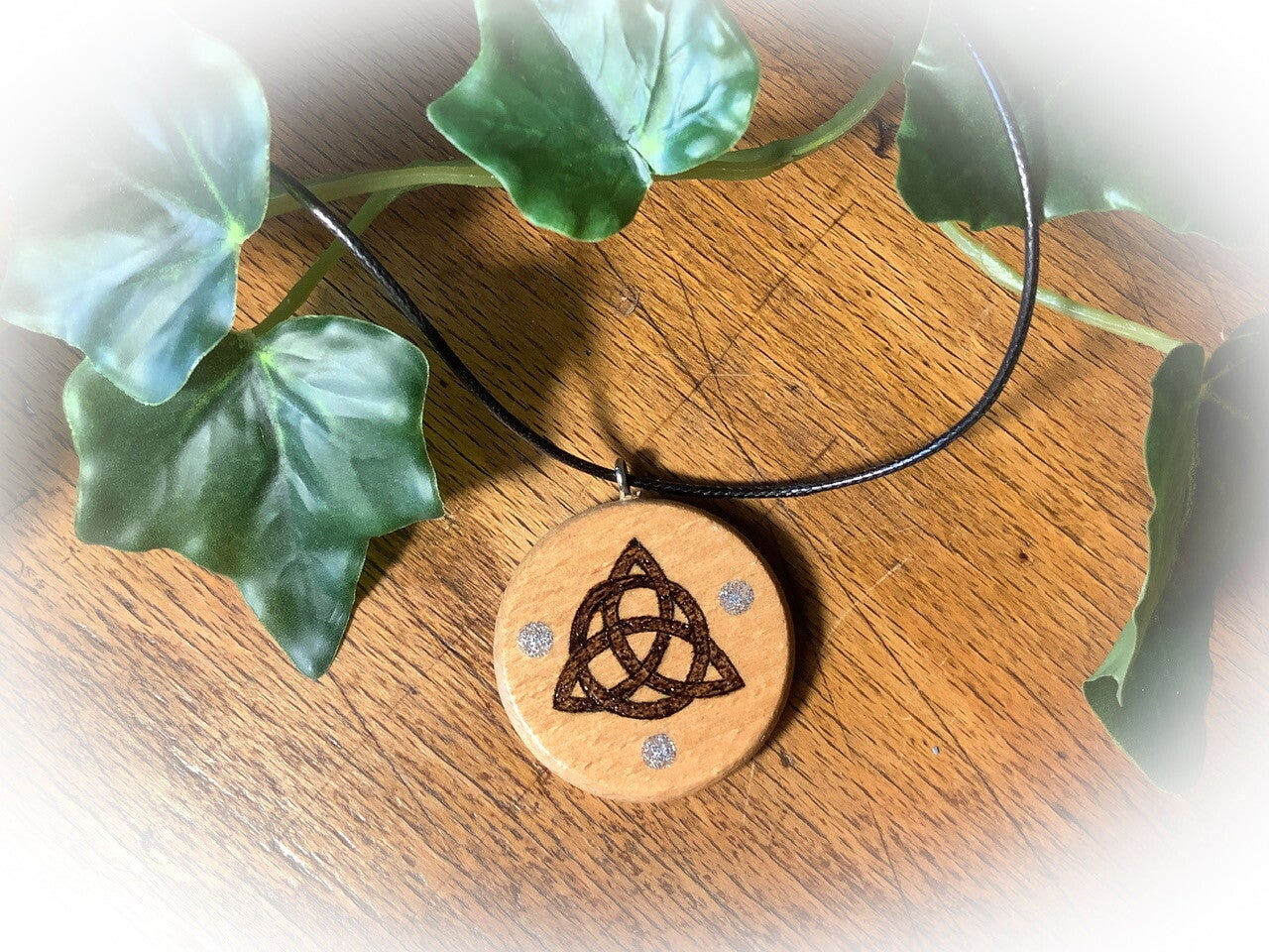 Pendentif bois * triquetra