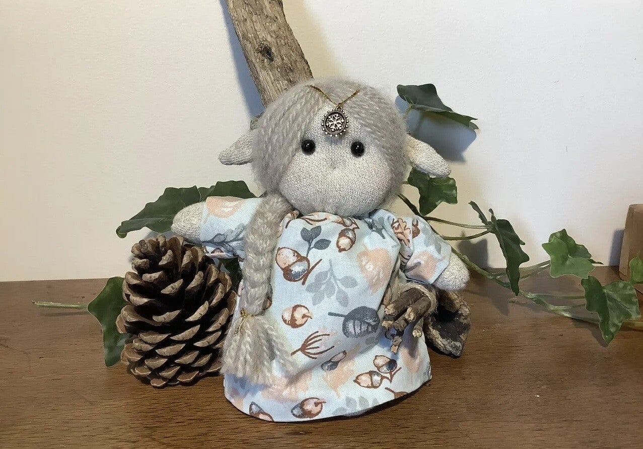 Elerinna * elfe des bois ( poupée chiffon)