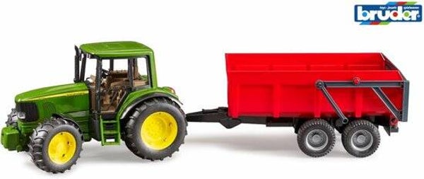 Bruder John Deere met kipwagen