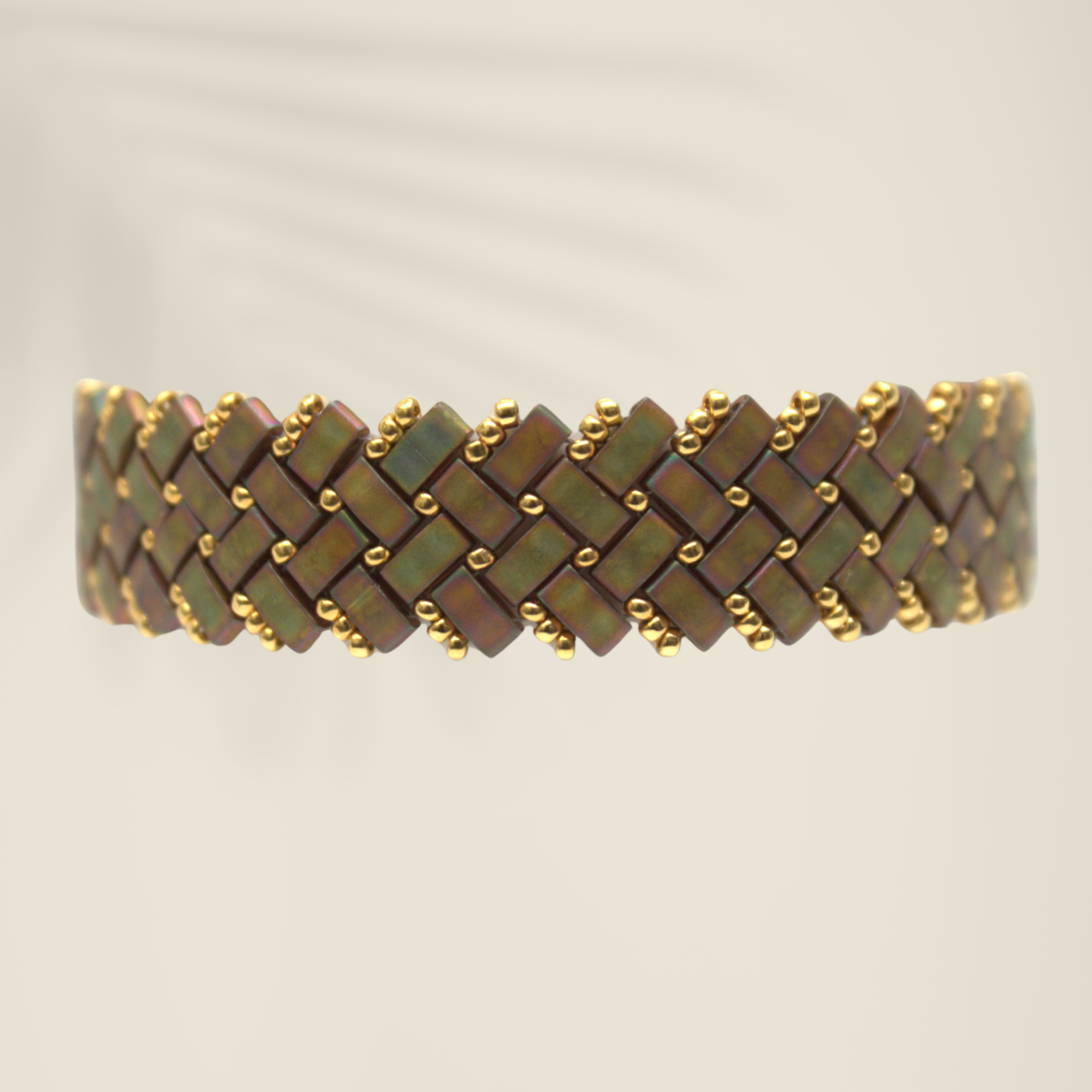 Bracelet deux chevrons kaki irisé