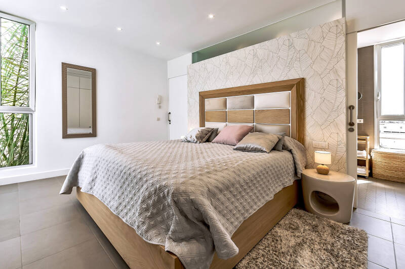 Hoofdslaapkamer met eigen badkamer