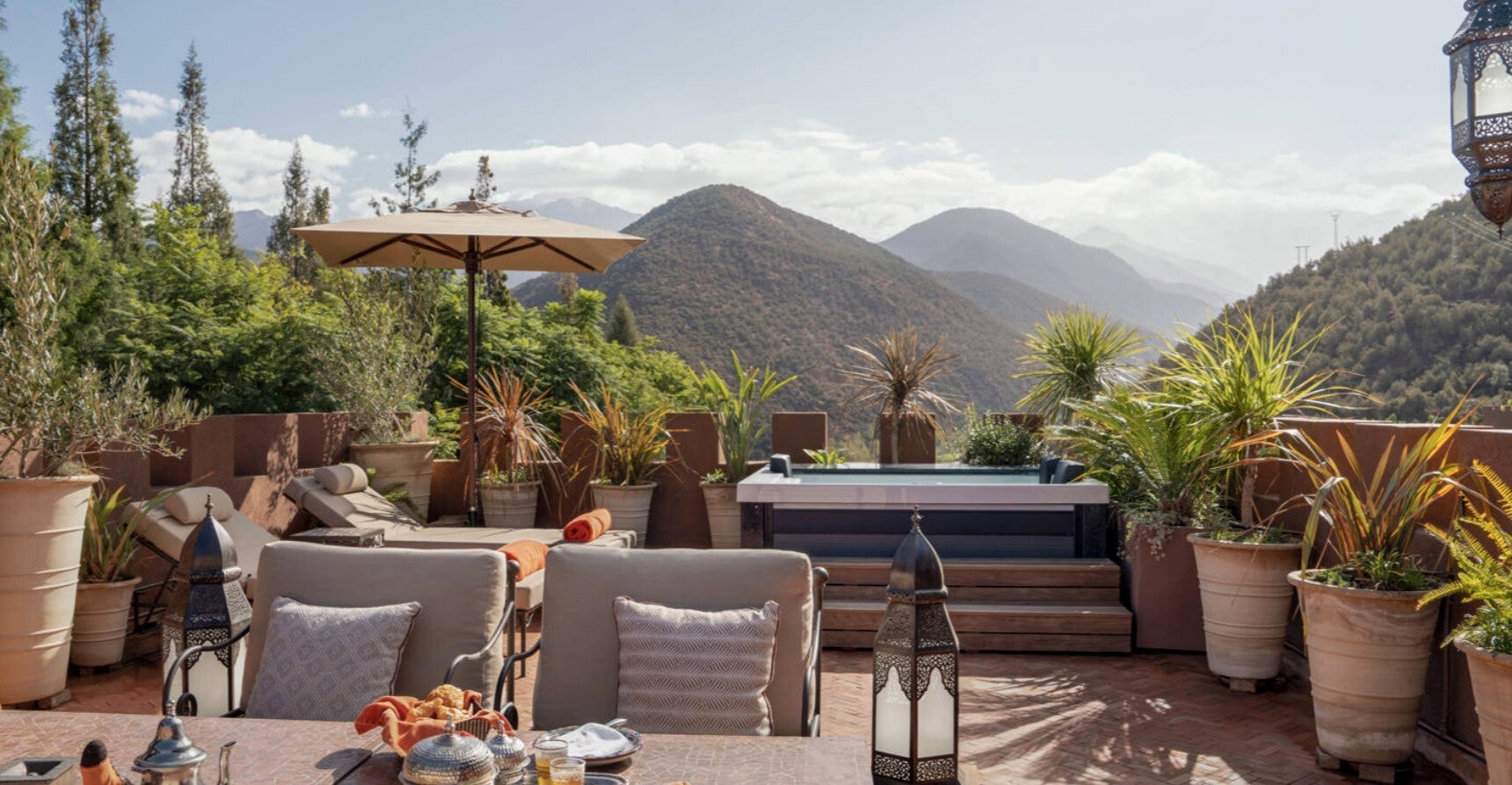 Luxe dakterras met uitzicht op het Atlasgebergte