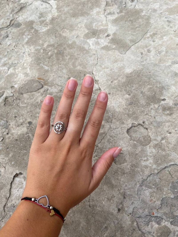 ANILLO CON DISEÑO SOL Y LUNA
