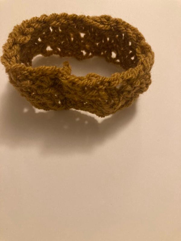 BRACELET Moss Stitch 8” Ochre Recycled Yarn