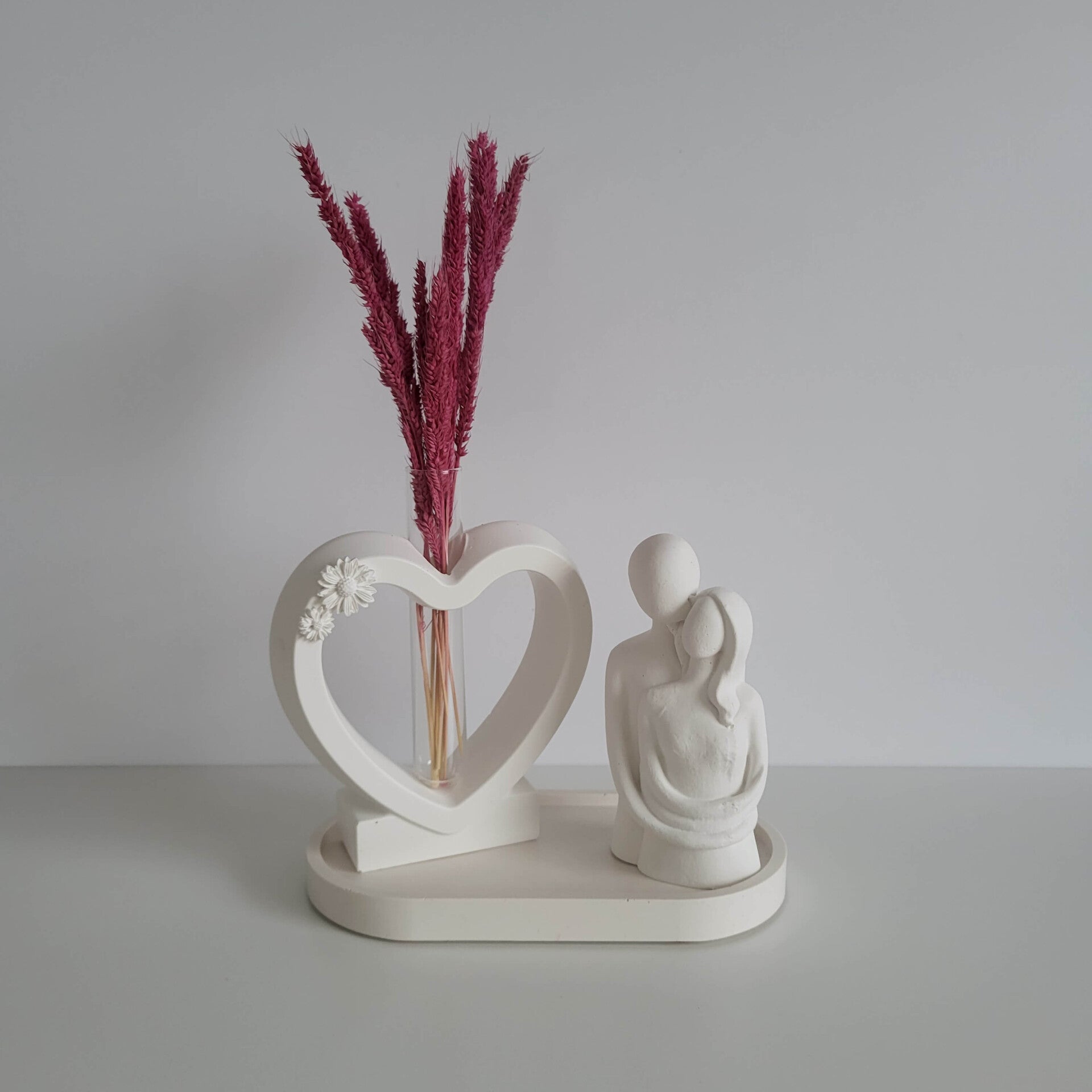 Handgemaakte Jesmonite Valentijn cadeaus van JoyFul Projects, duurzaam en liefdevol.