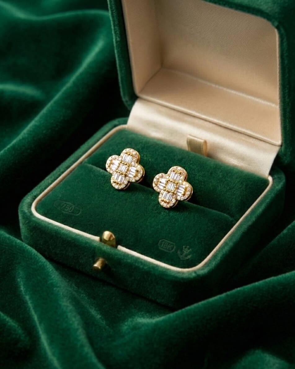 Lucky Clover Diamond Simulant Studs