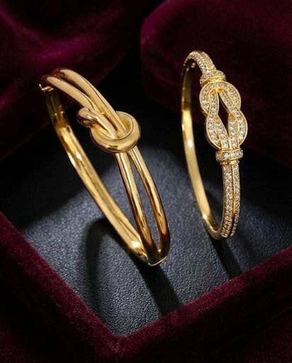 The Amore Knot Bangle Set