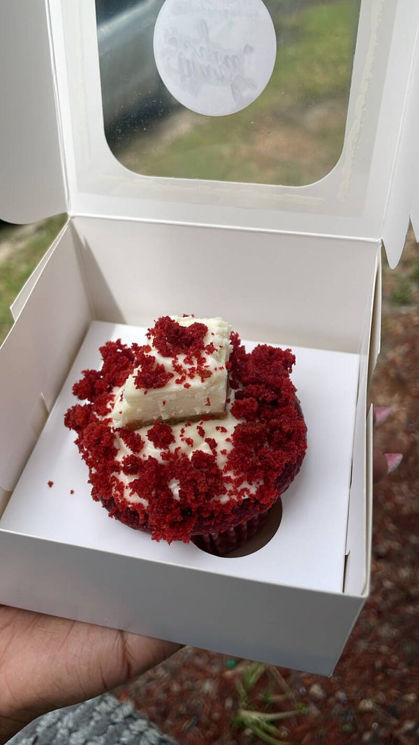 red velvet cheesecake