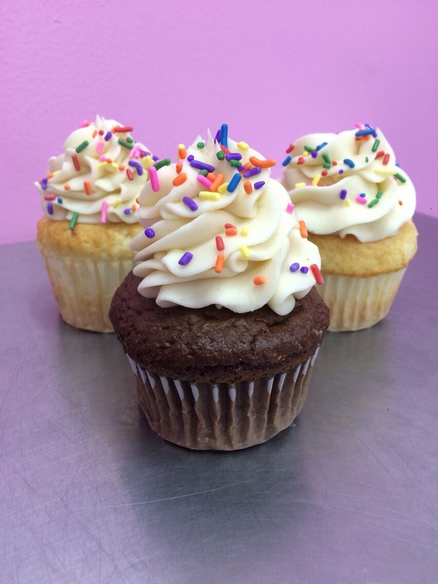 3 cupcake box