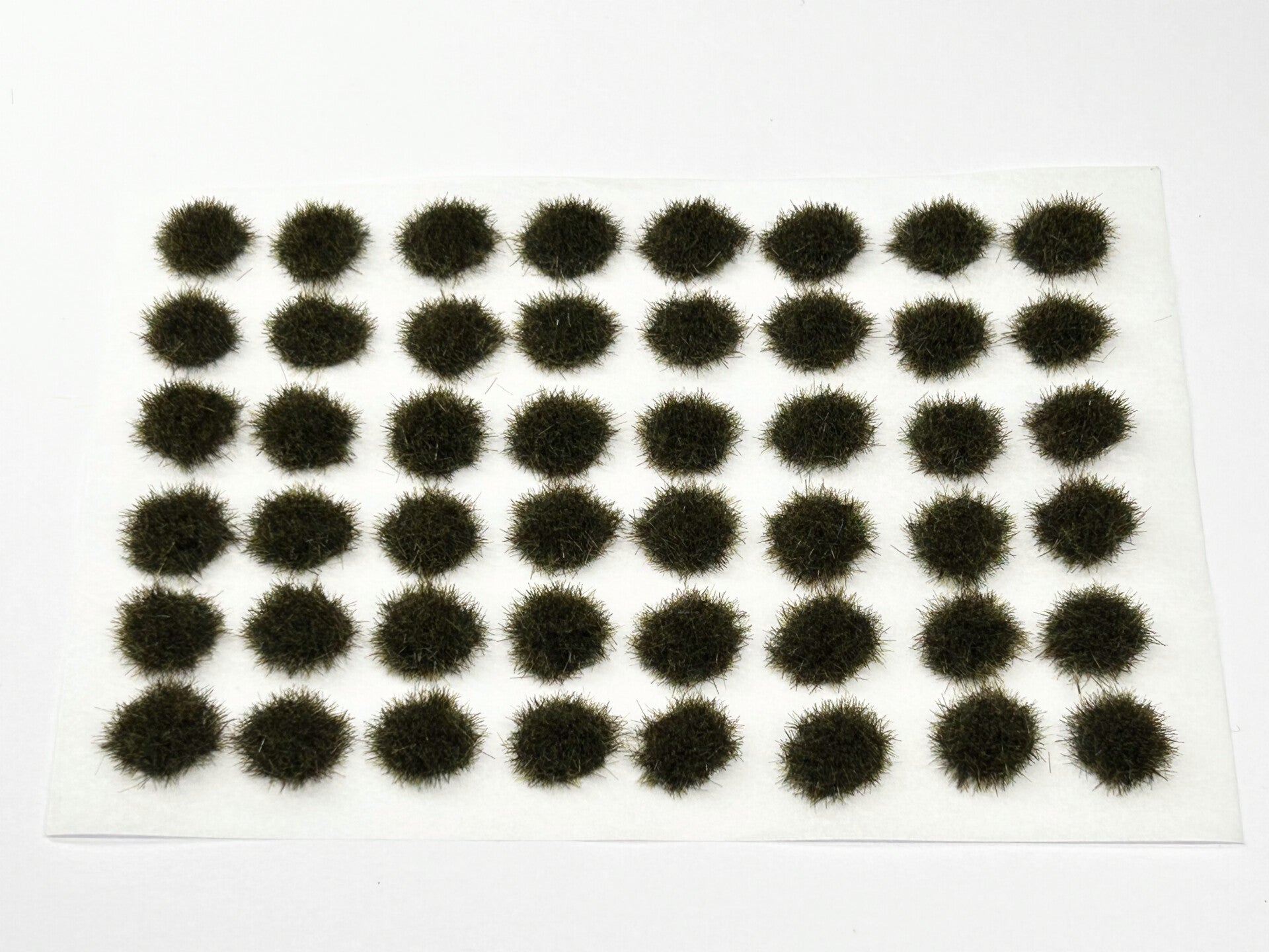 Self Adhesive Grass Tufts - 2mm Dark Marshland (Medium Spread Offer x 192)