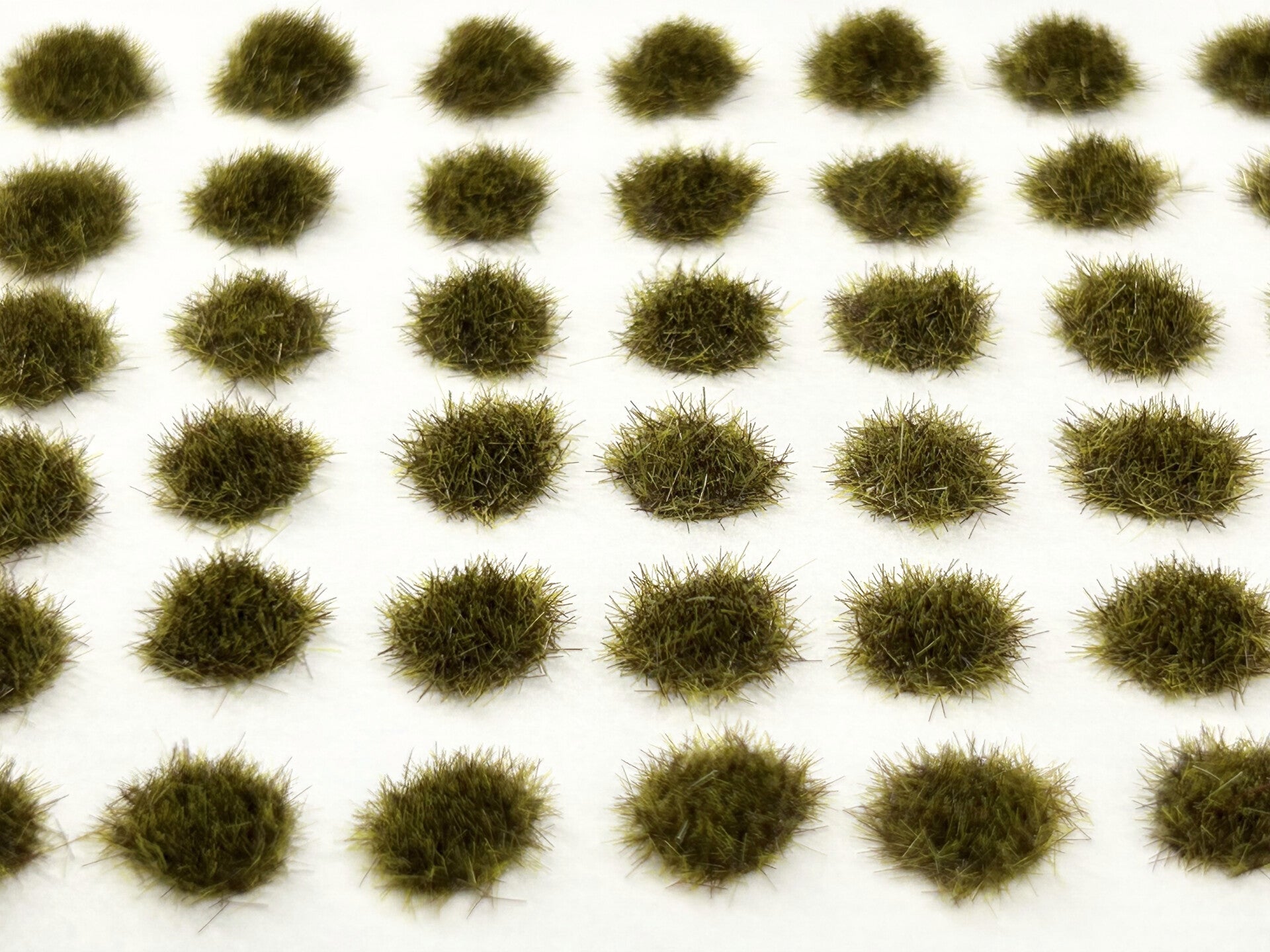 Self Adhesive Grass Tufts - 2mm Light Marshland (Medium Spread x 48)