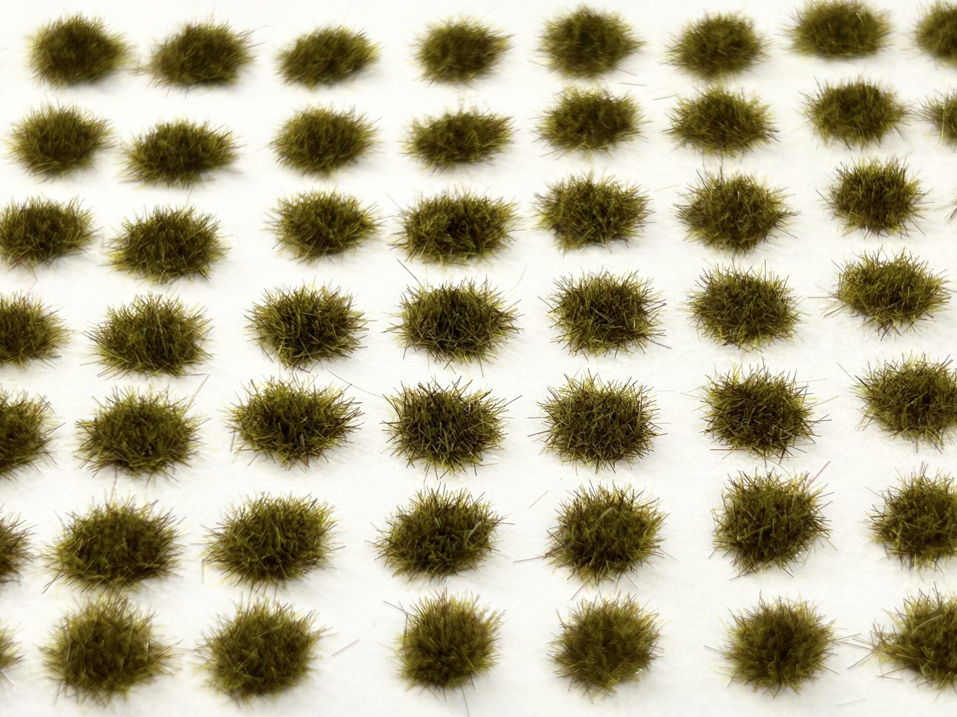 Self Adhesive Grass Tufts - 2mm Light Marshland (Small Spread x 70)