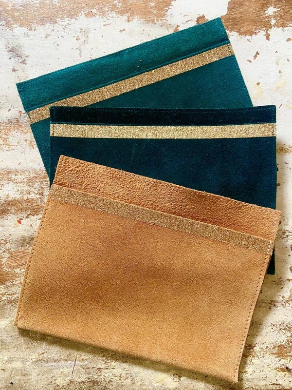 Parisienne.kom passport holder