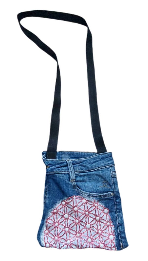 Upgecycelte Jeans-Tasche "Blume des Lebens"