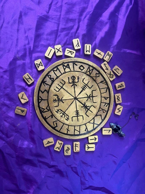 Jeux runique complet avec son vegvisir