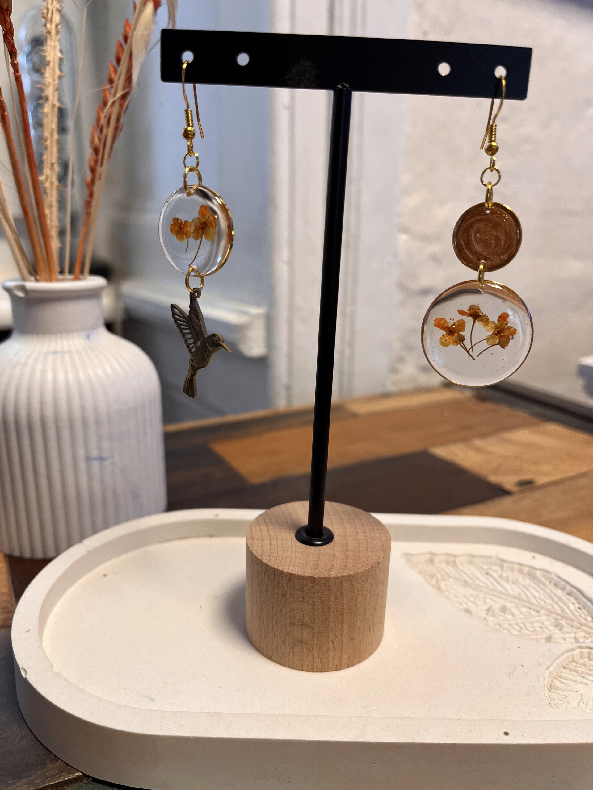 Boucles d'oreilles dépareillées