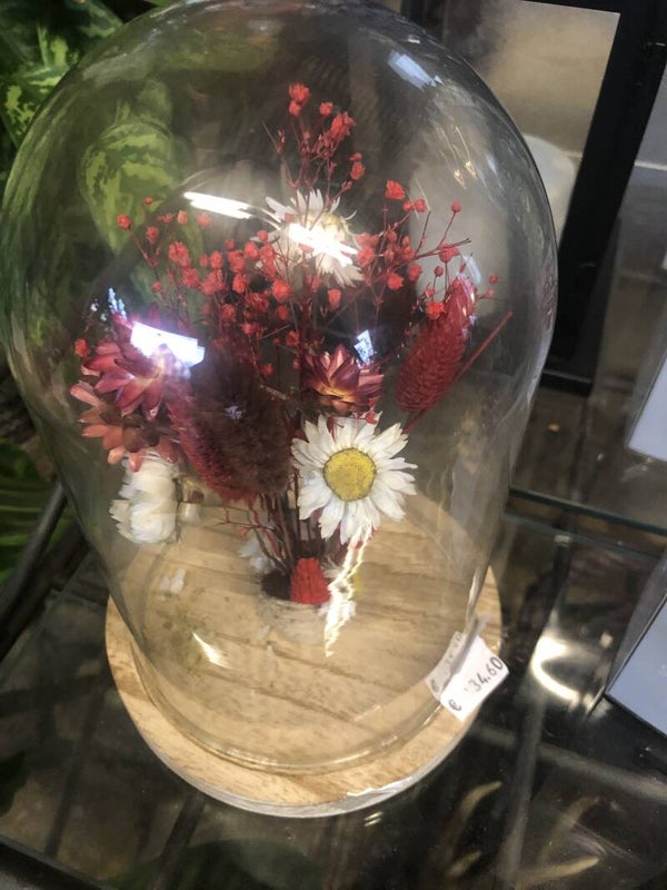 stolp met droogbloemen