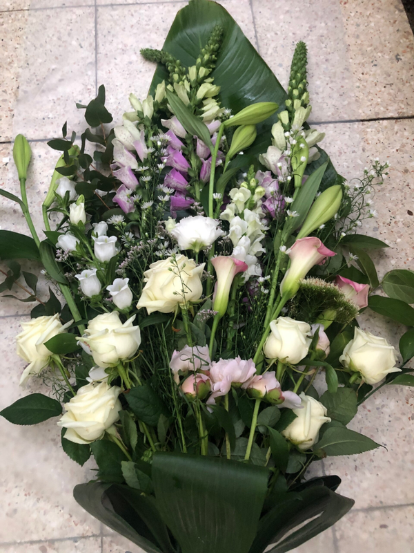 rouwboeket wit-paars