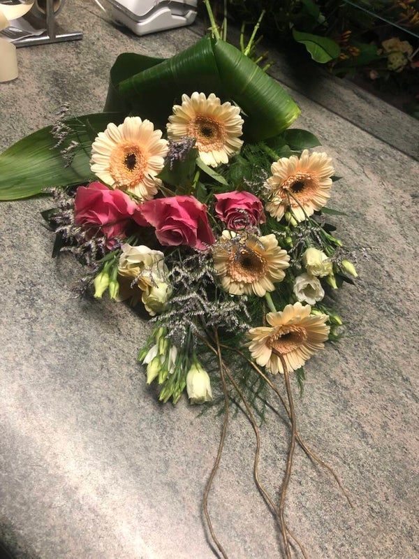 rouwboeket liggend