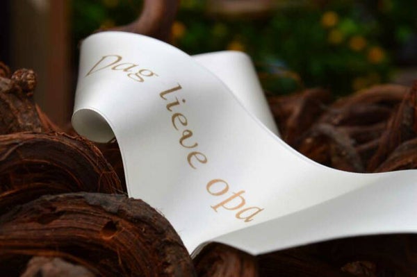 Rouwlint- wit met gouden tekst