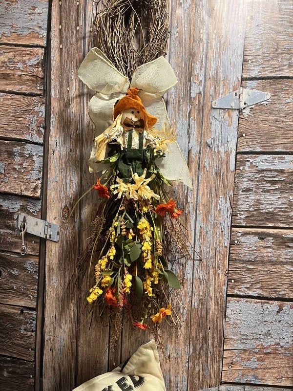 Scarecrow Harvest Swag