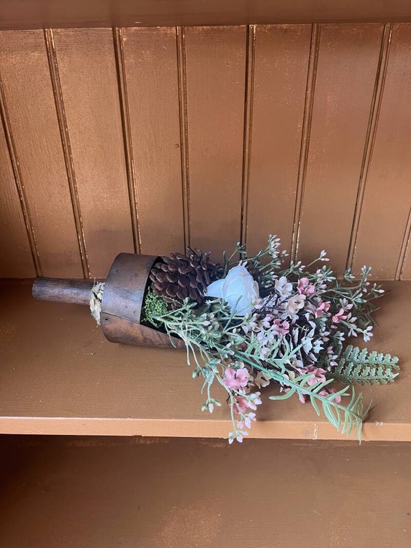 Vintage Farmhouse Scoop