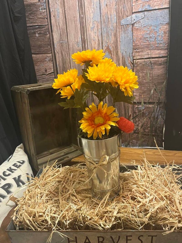 Golden Harvest Mum Tin