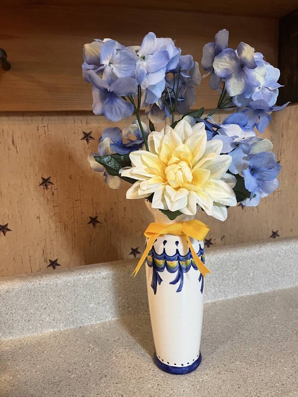 Massachusetts Artisan Hydrangea Vase