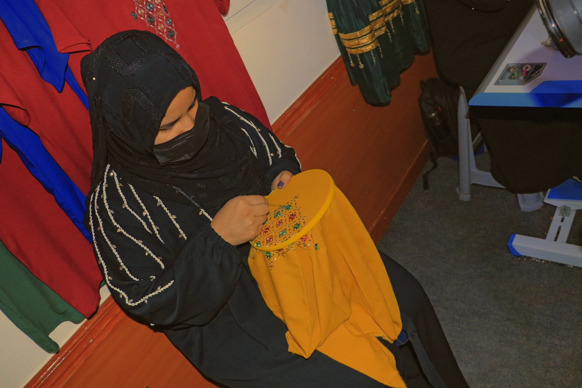 a sewing woman from Afghanstan (Mari)