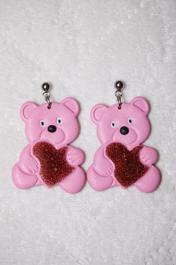 Roze beertjes met een rood hart