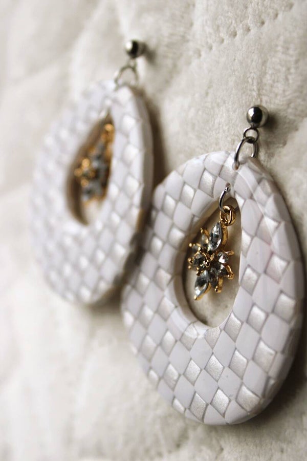 Ovale bungel met zilver ruit patroon